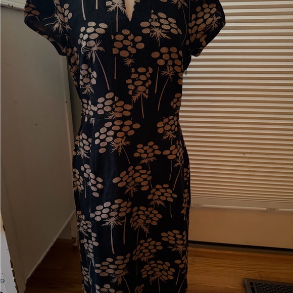 Boden Black and Tan Floral Midi Dress - Picture 2 of 6